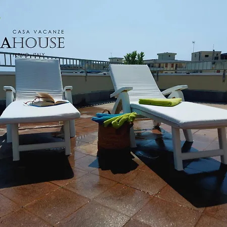 Attico Fronte Mare Terrazza Panoramica Bbq E Aria Condizionata 利多迪费尔莫