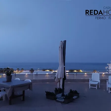 公寓 Attico Fronte Mare Terrazza Panoramica Bbq E Aria Condizionata 利多迪费尔莫
