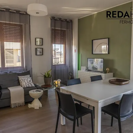 Attico Fronte Mare Terrazza Panoramica Bbq E Aria Condizionata Apartment
