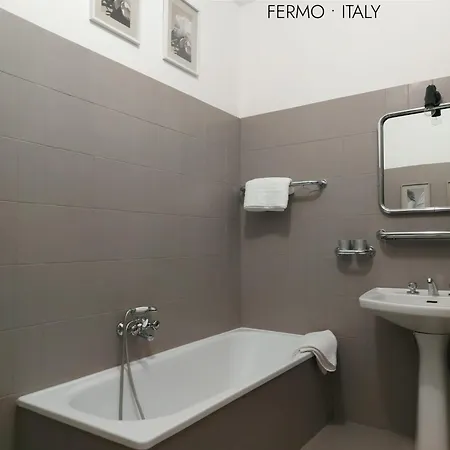Attico Fronte Mare Terrazza Panoramica Bbq E Aria Condizionata * Lido di Fermo