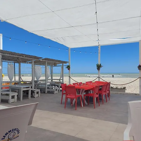 公寓 Attico Fronte Mare Terrazza Panoramica Bbq E Aria Condizionata *